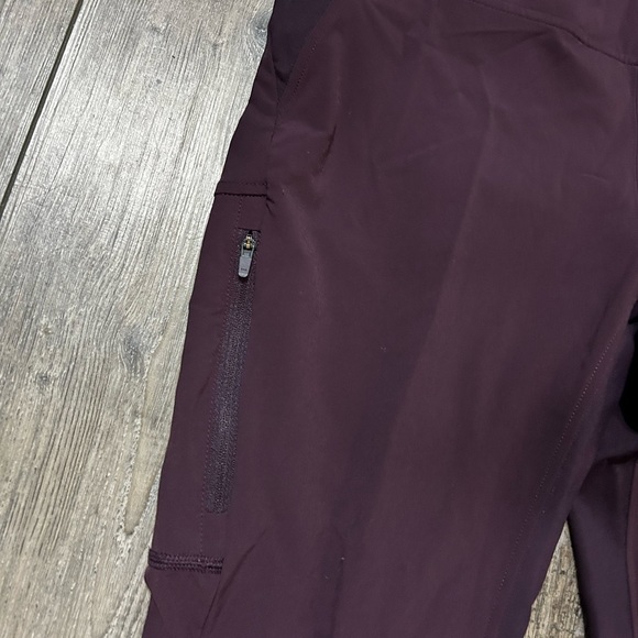 Mountain Hardwear Deep purple Wine colored Leggings - Picture 3 of 7